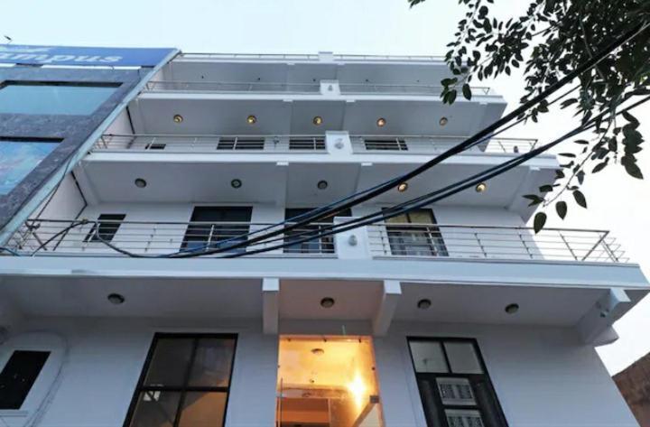 New Signature Village Hotel *